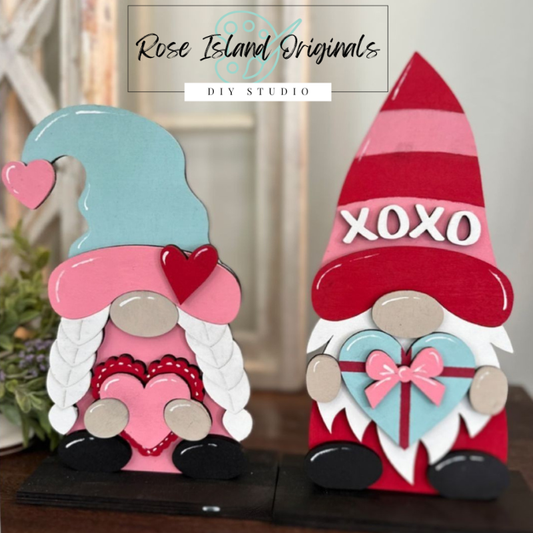 Valentine Gnome Couple Shelf Sitter -RIO1739